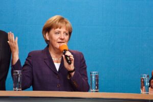 Mehr über den Artikel erfahren Zehn Jahre „Wir schaffen das“ als gesellschaftlicher Zerstörungsprozess