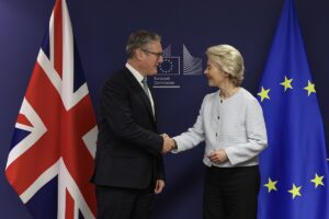 Mehr über den Artikel erfahren Antirussische Inszenierungen und Kriegsgeilheit der EU