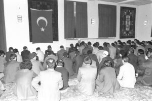 Mehr über den Artikel erfahren Anwerbeabkommen mit der Türkei 1961 – Fehleinschätzung und Verklärung